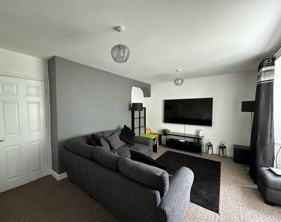 Property photo 2 of 10 Photograph 2