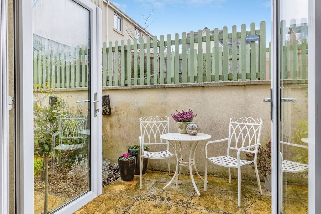 Property photo 2 of 19 Pbox-Img.Jpg