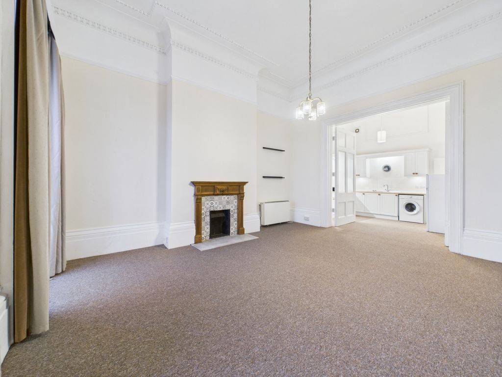 Property photo 3 of 9 Cam01740G0-Pr0460-Still002