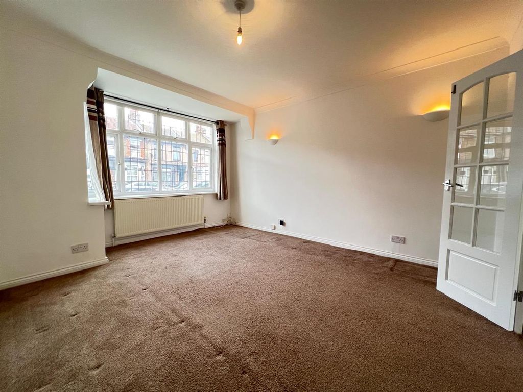 Property photo 2 of 8 02.Jpg