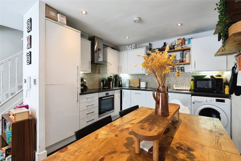 Property photo 1 of 12 Picture No. 27