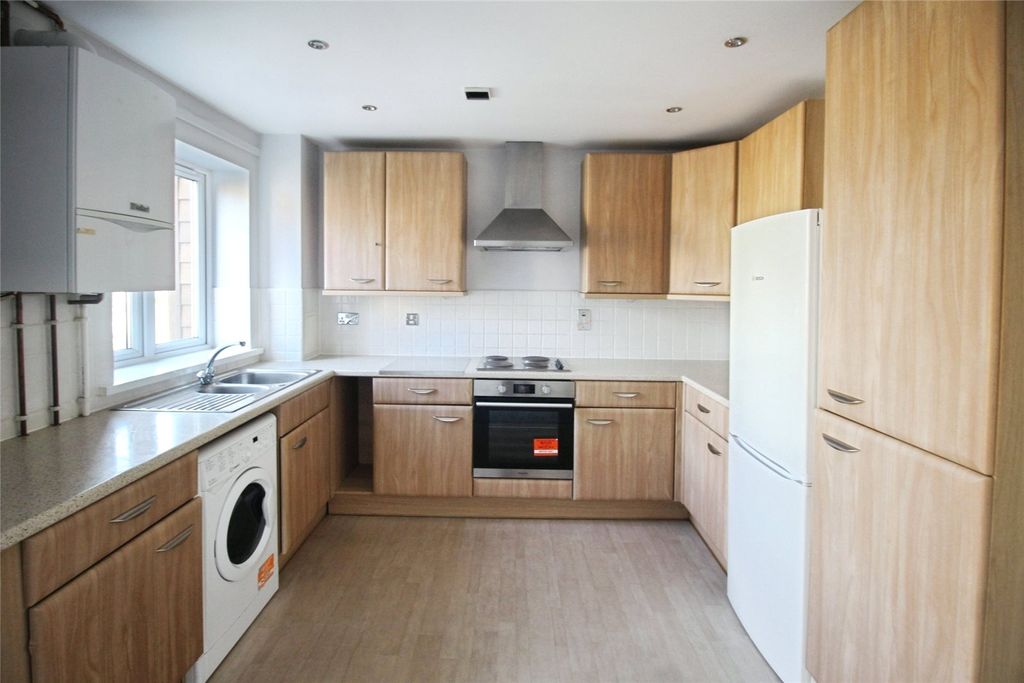 Property photo 3 of 7 Picture No. 15