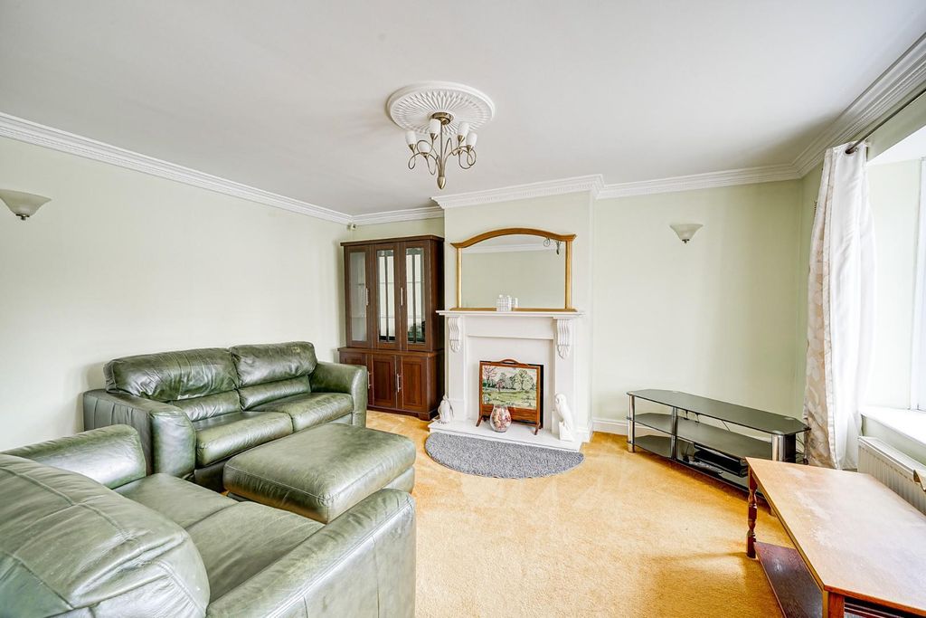 Property photo 3 of 21