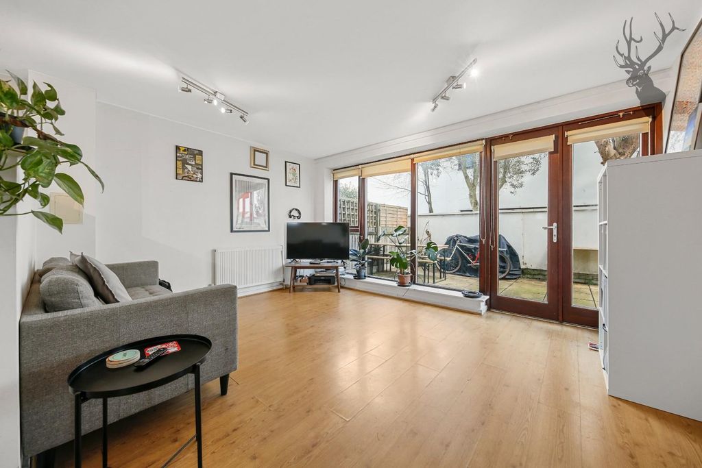 Property photo 3 of 17