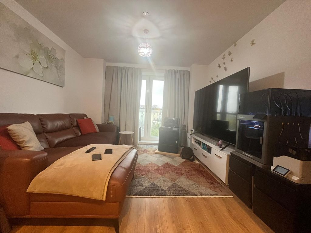 Property photo 2 of 10