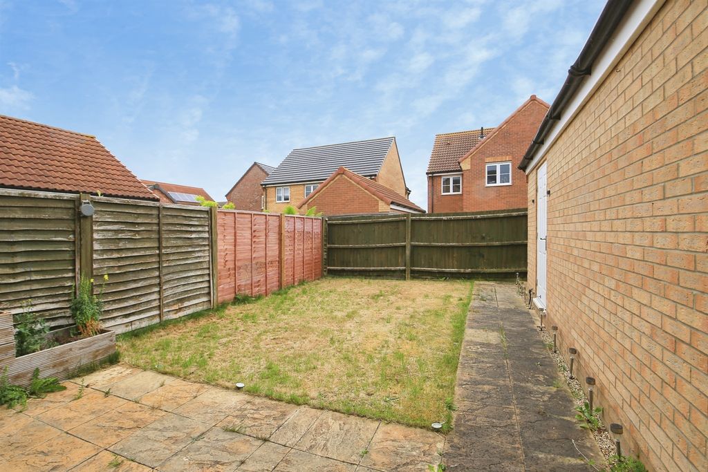 Property photo 2 of 18