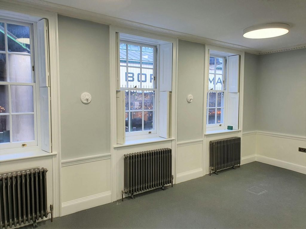 Property photo 2 of 6 First Floor Front.Jpg