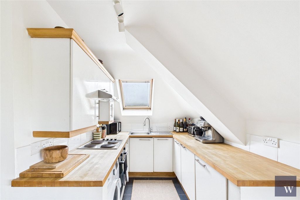 Property photo 2 of 12 Picture No. 04