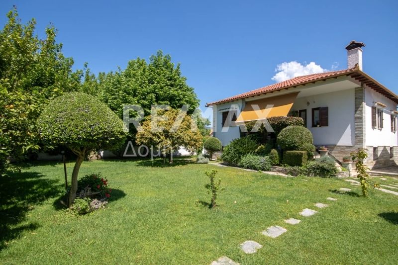 Property photo 1 of 50