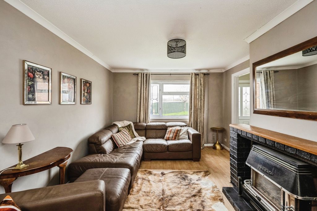 Property photo 2 of 20 Pbox-Img.Jpg