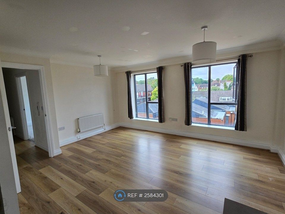 Property photo 1 of 21 Open Lounge
