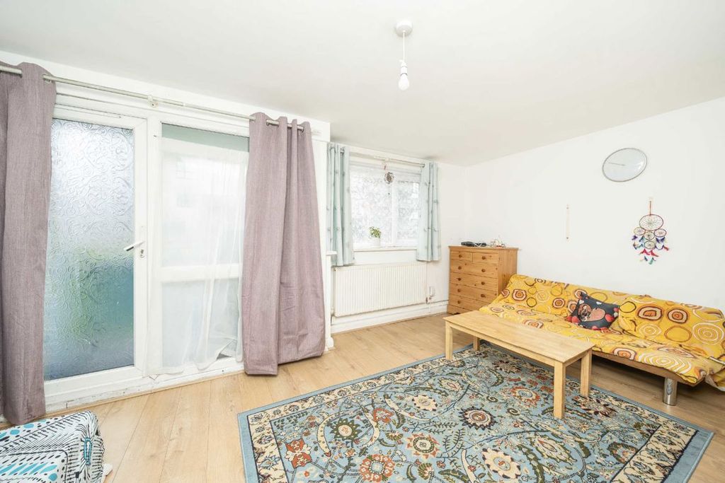 Property photo 2 of 6