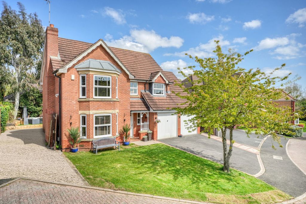 Property photo 2 of 34