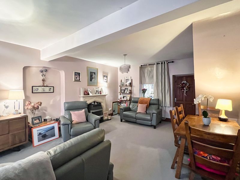 Property photo 3 of 19 Photo 6