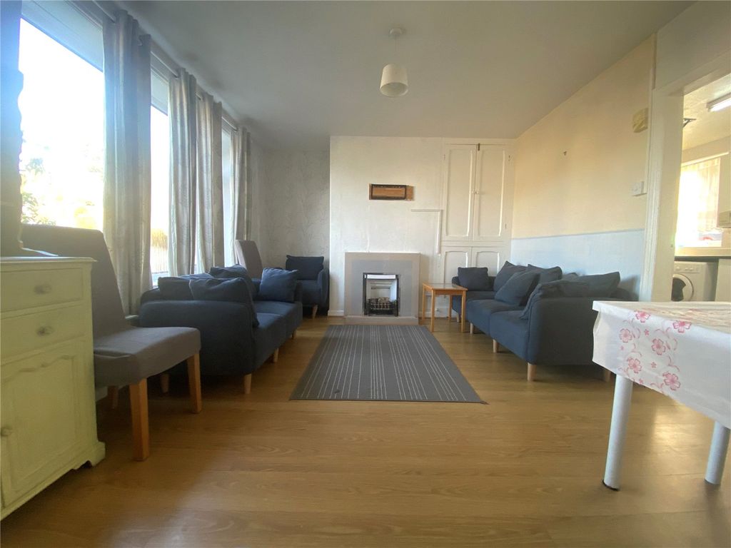 Property photo 3 of 16 Picture No. 10