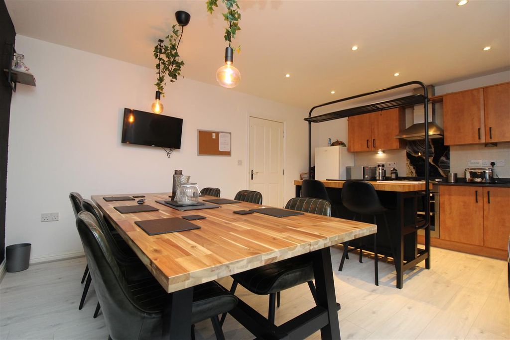 Property photo 3 of 15 Img_4983.Jpeg