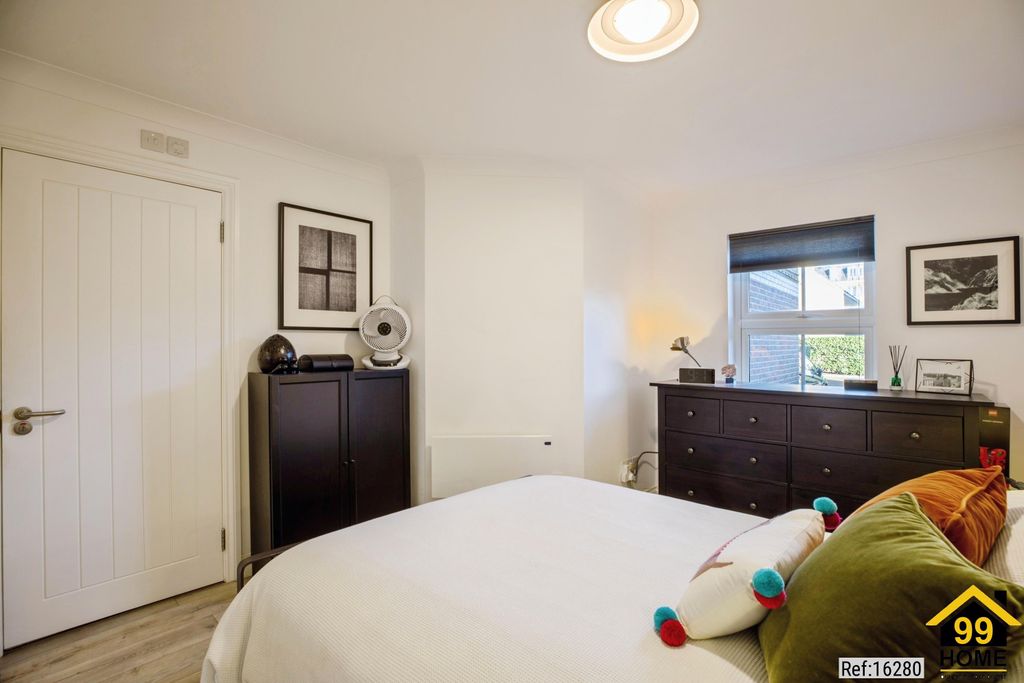 Property photo 2 of 20 Photo 1