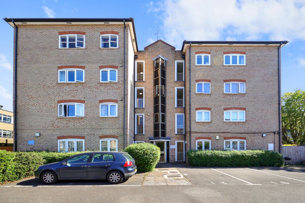 Property photo 1 of 11 Picture No. 02