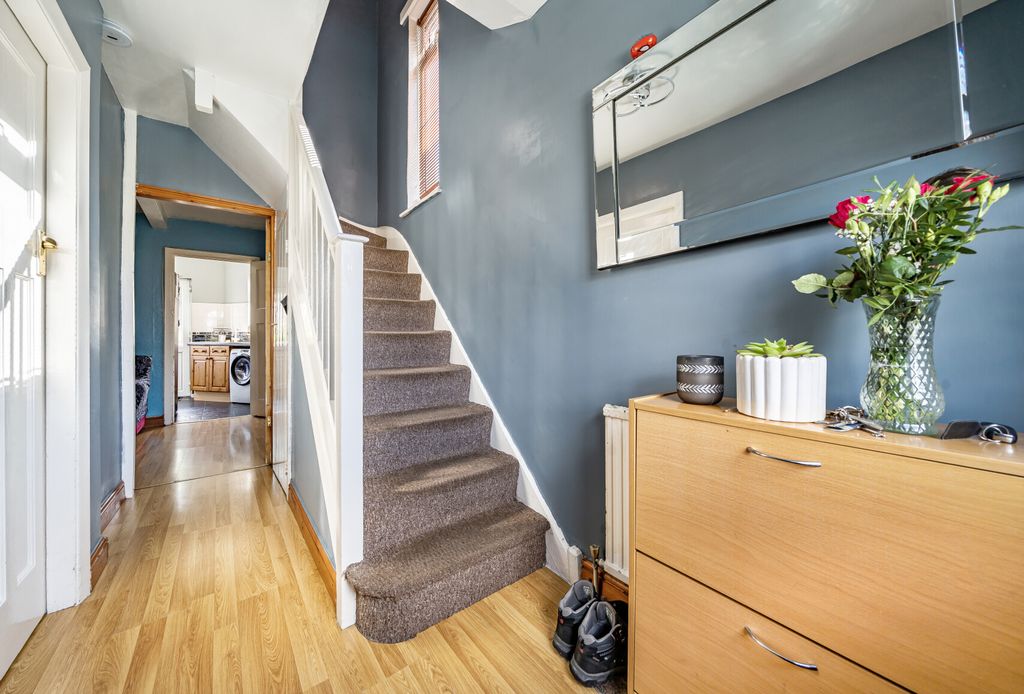 Property photo 2 of 13 1301429-1-68374F6...