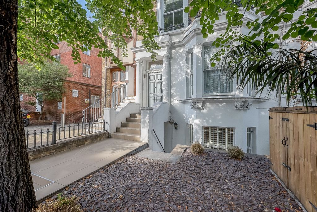 Property photo 1 of 8