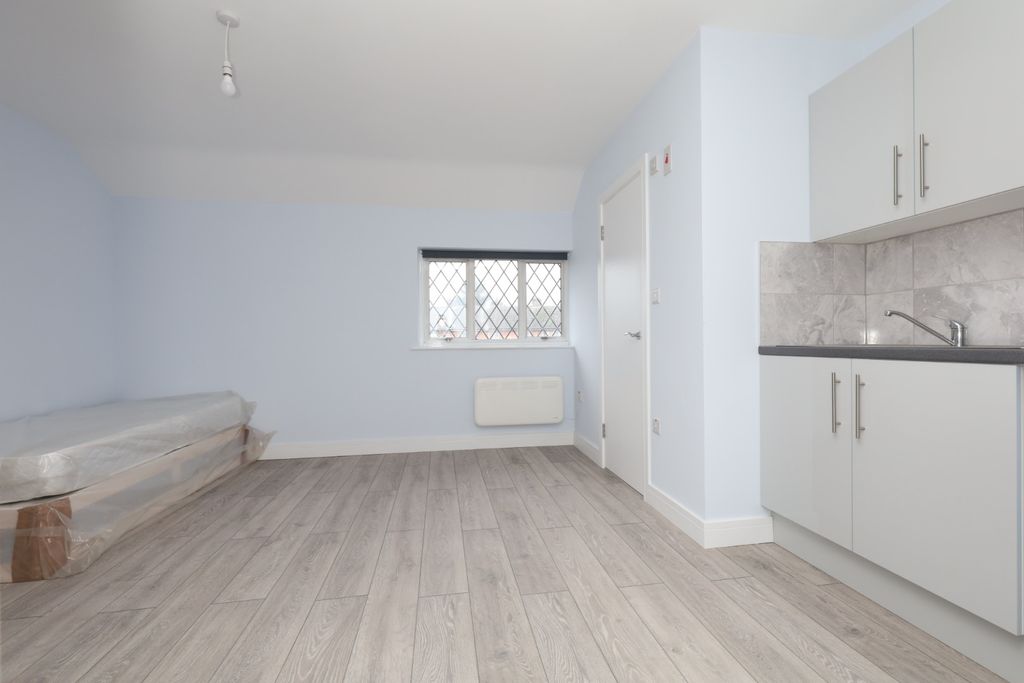 Property photo 1 of 2