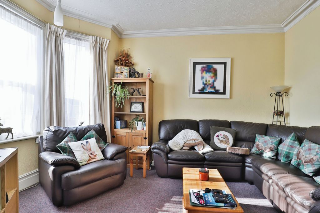Property photo 3 of 12 Photography