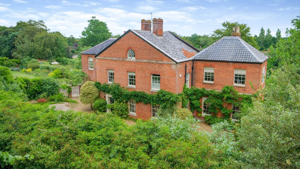 Property photo 1 of 19 The Beeches