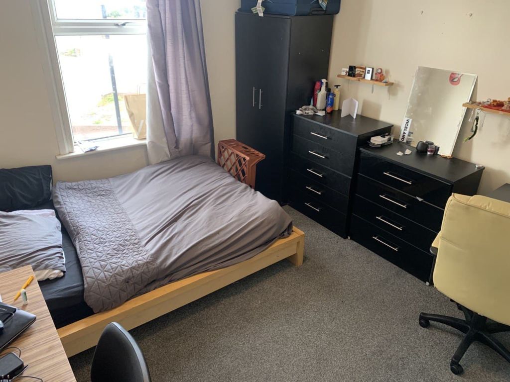 Property photo 2 of 5