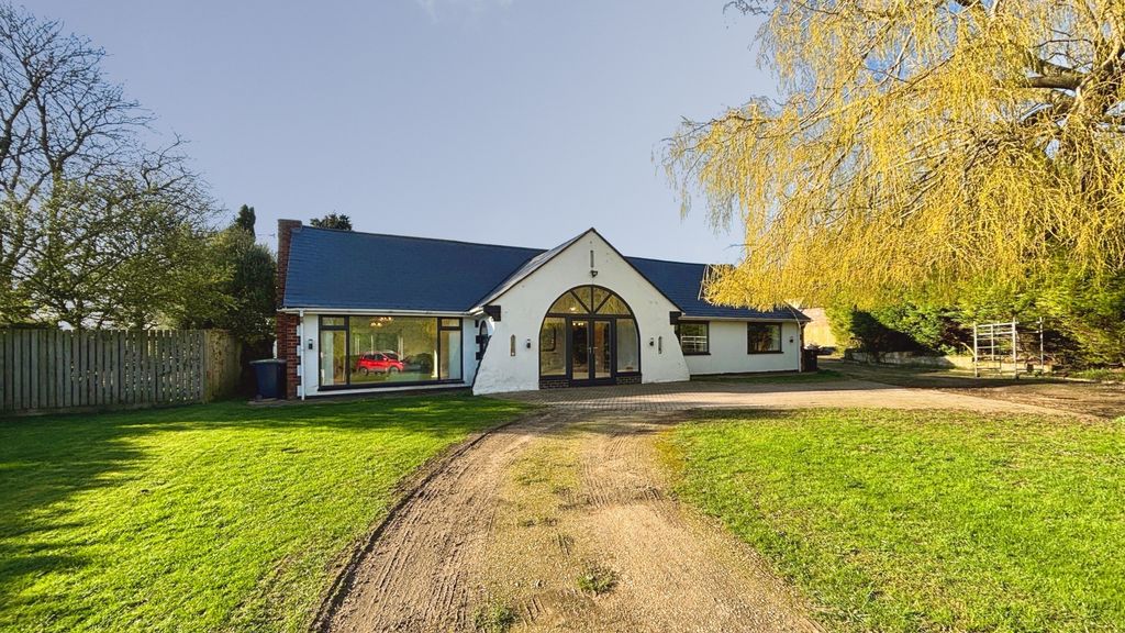 Property photo 2 of 21 Front