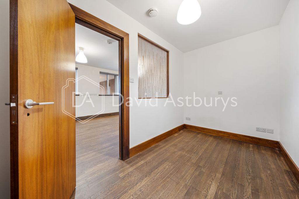 Property photo 3 of 6 3