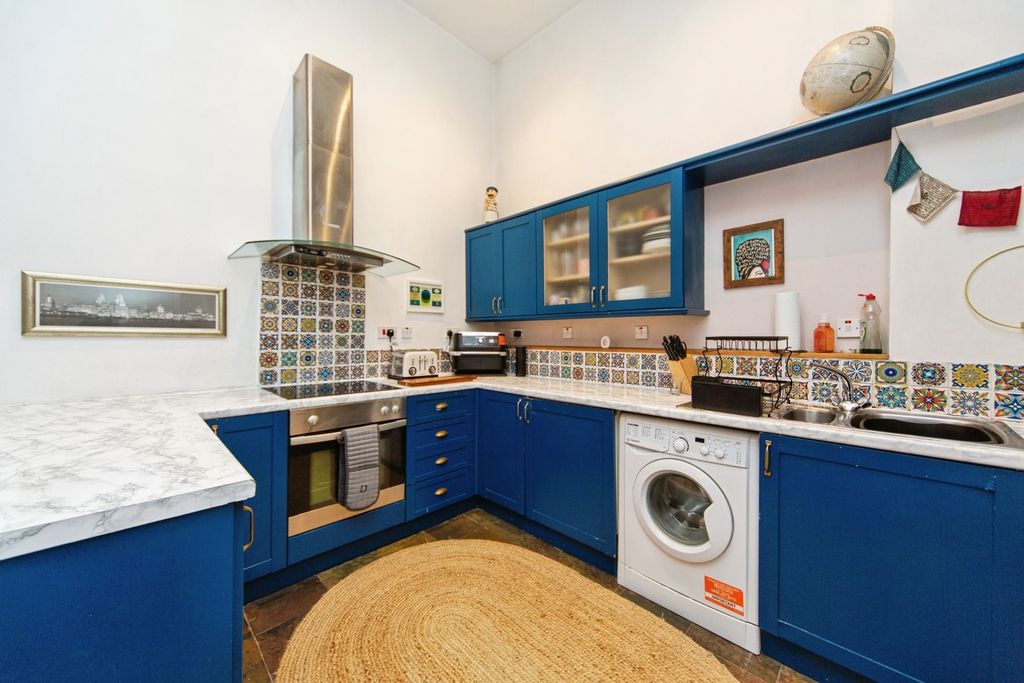 Property photo 2 of 16 Pbox-Img.Jpg