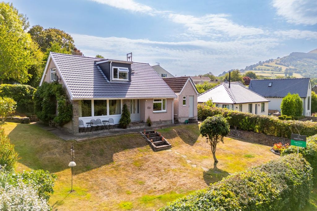 Property photo 1 of 23