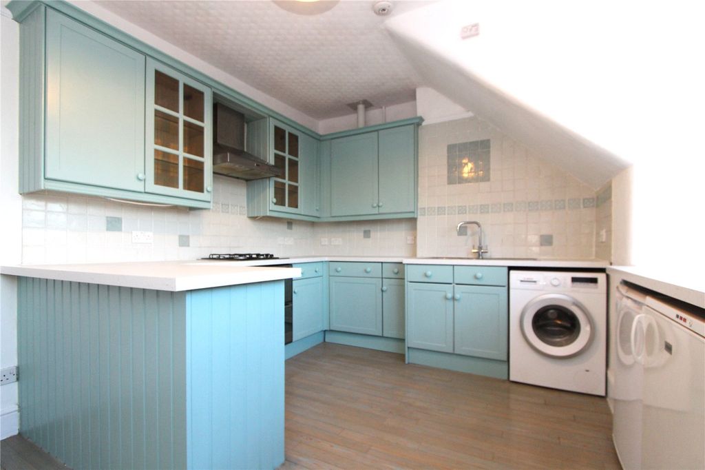 Property photo 2 of 10 Picture No. 18