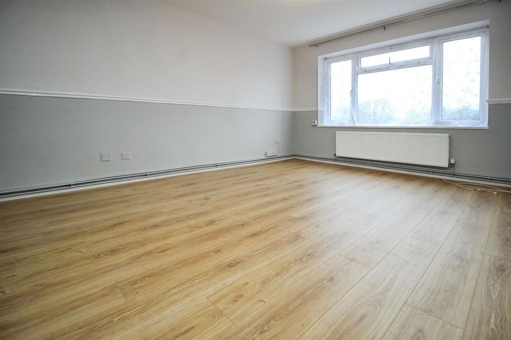 Property photo 2 of 10 Living Room