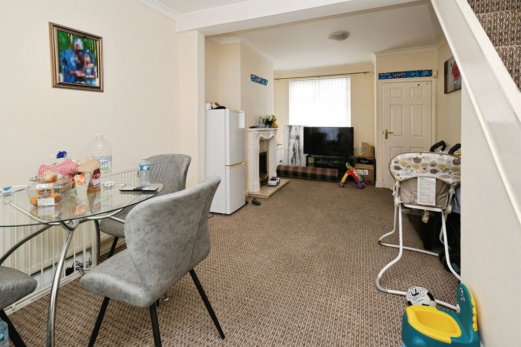Property photo 3 of 13
