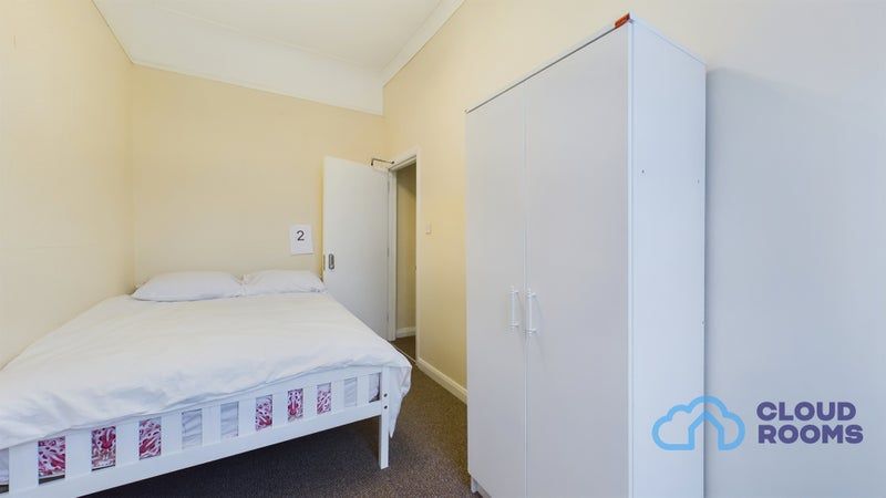 Property photo 2 of 6