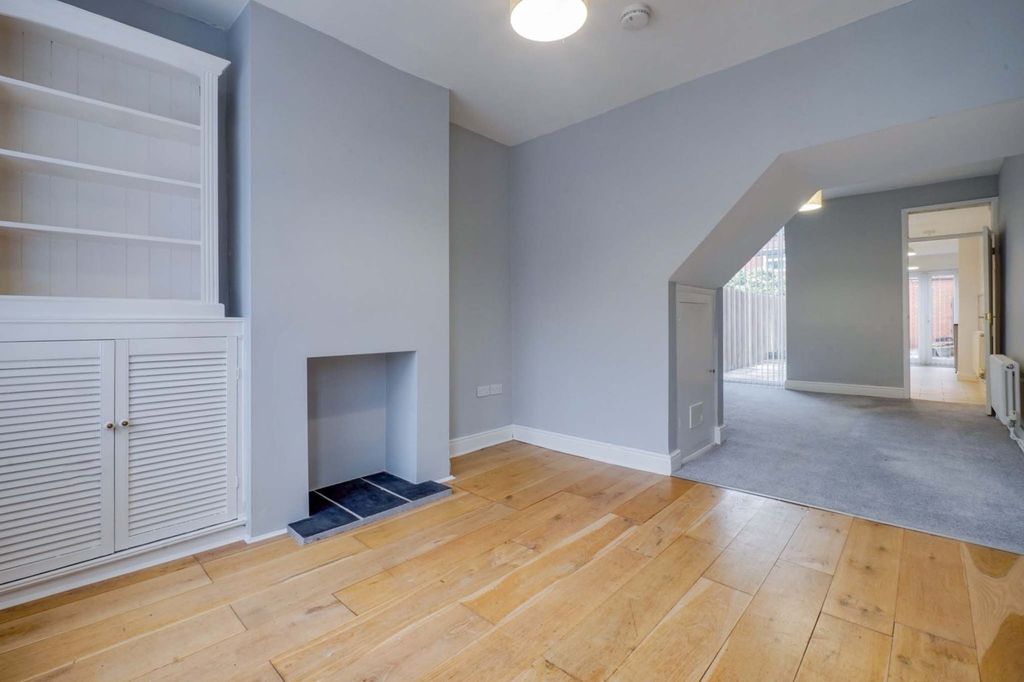 Property photo 3 of 21