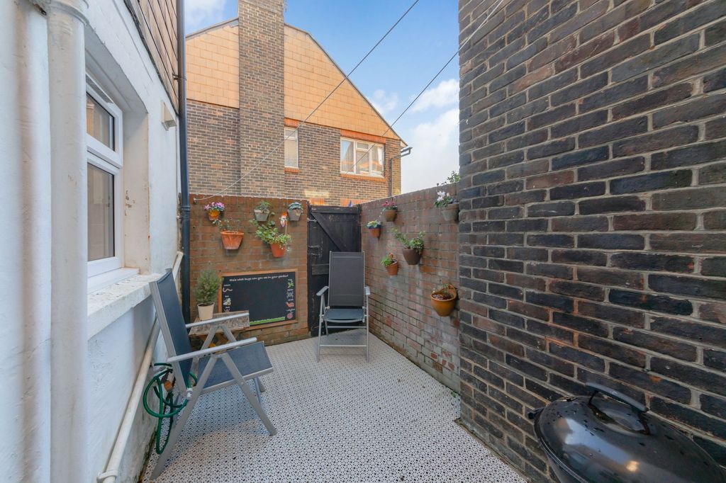Additional image 14 of 3 bed semi-detached house for salePriory Street, Lewes BN7