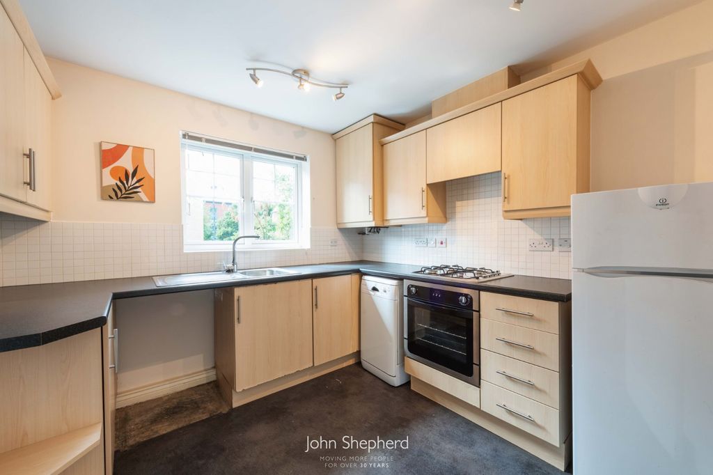Property photo 2 of 14 Picture No. 16