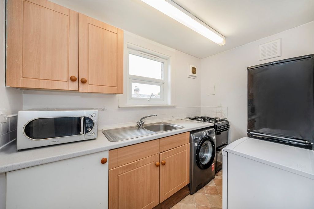 Property photo 3 of 4