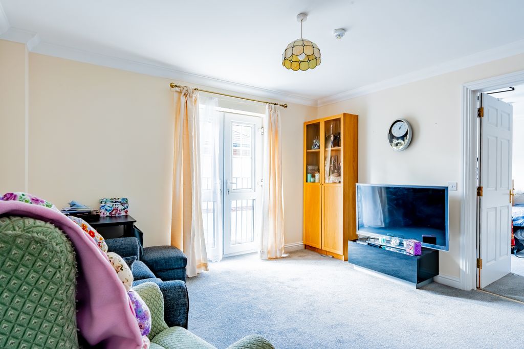 Property photo 2 of 9 2