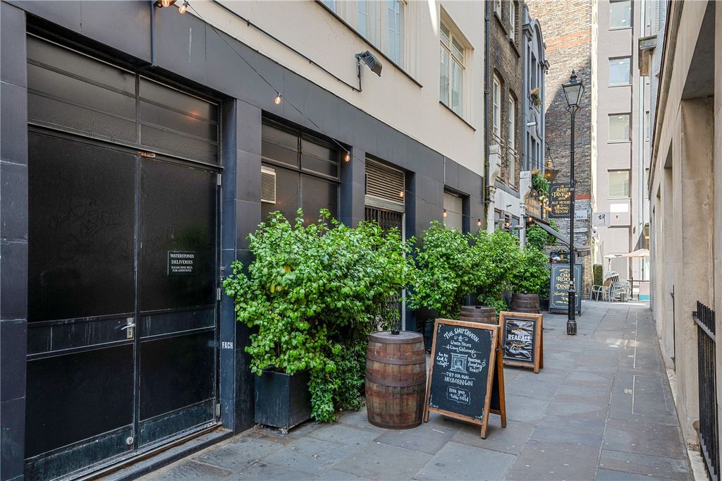 Property photo 1 of 14 Gate Street