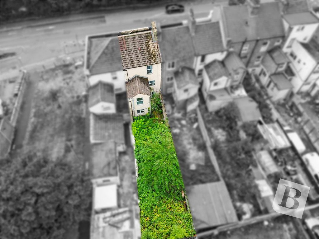 Property photo 3 of 6 Picture No. 11