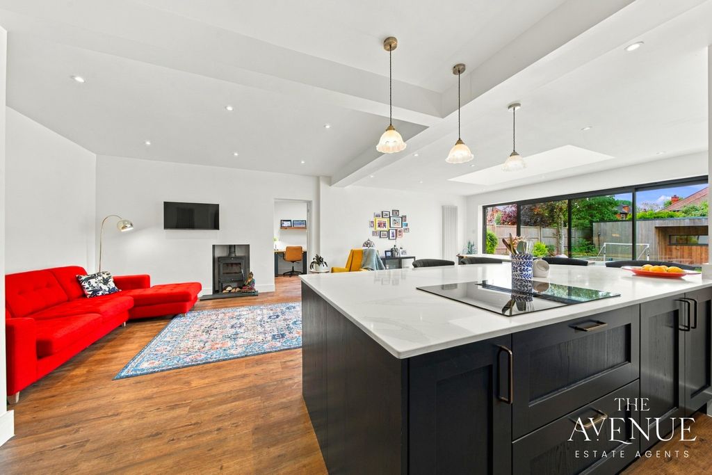 Property photo 3 of 46 5540374