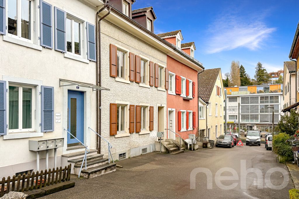 Property photo 2 of 12