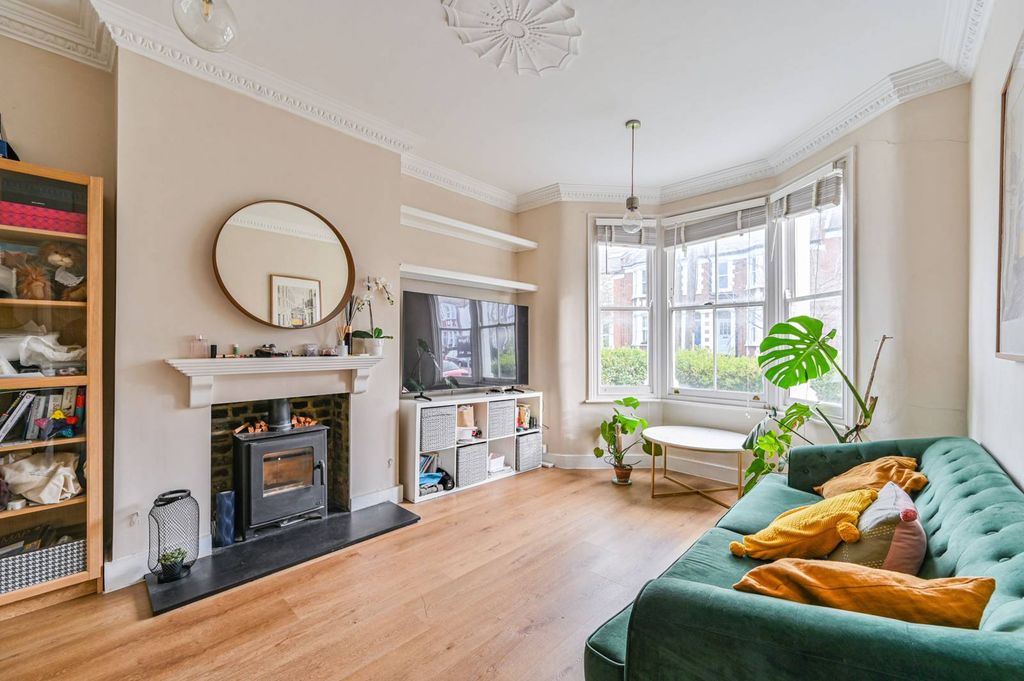 Property photo 3 of 19