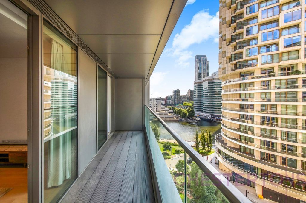 Property photo 2 of 23