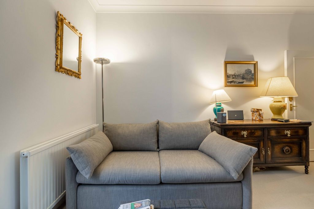 Property photo 2 of 8 Picture 2