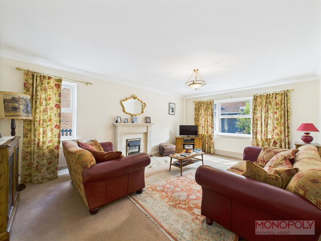 Property photo 3 of 30 Cam01943G0-Pr0499-Still006.Jpg