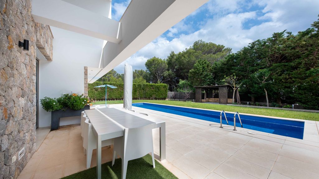 Property photo 2 of 26 02-80244 Small-12.Jpg